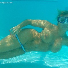 Nude underwater photos  