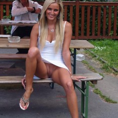 public pussy flash 45